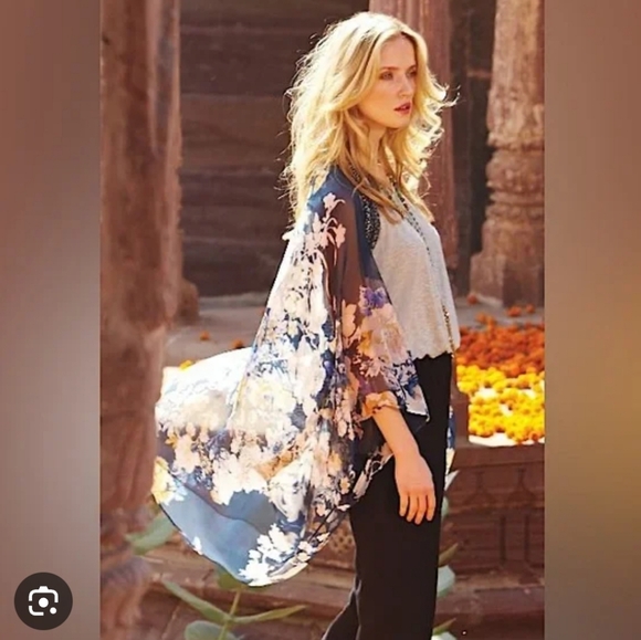 NWOT, Flowy Silk kimono by Eloise, one size - Picture 7 of 10